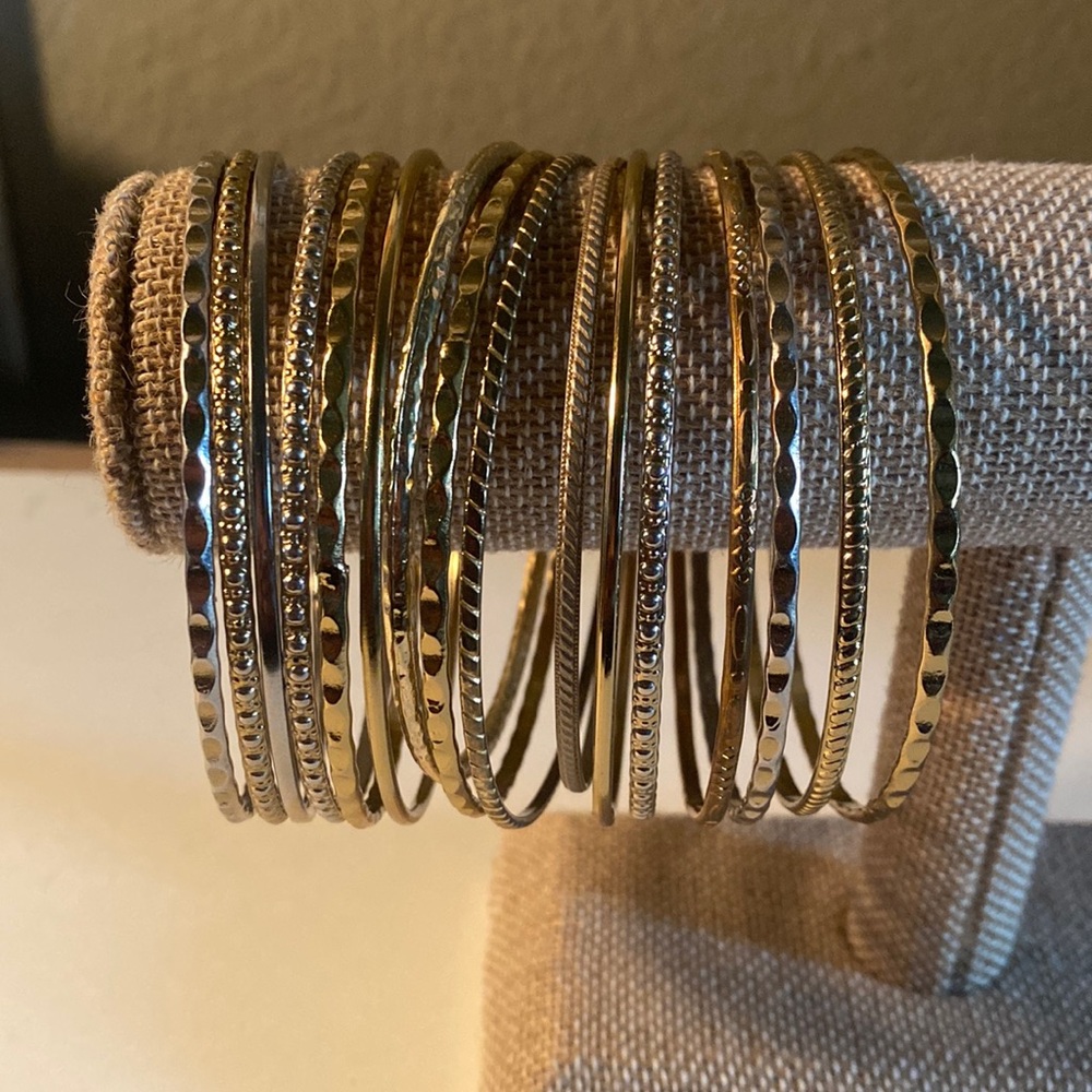 Set of 16 Goldtone Thin Bangles